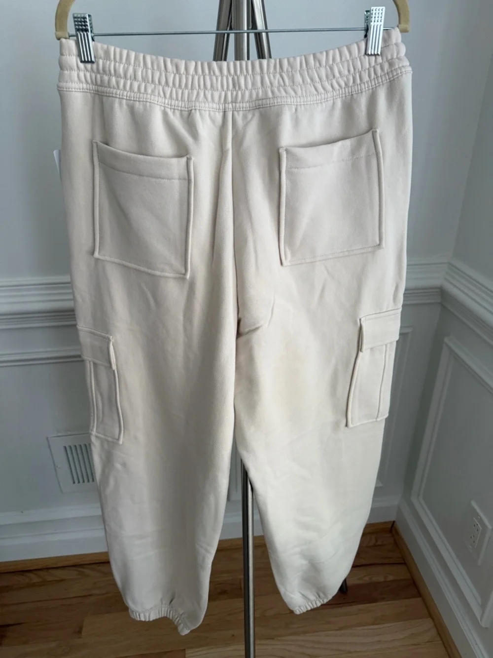 NWT Athleta Forever Fleece High Rise Cargo Jogger Bone Size Medium - Picture 7 of 11